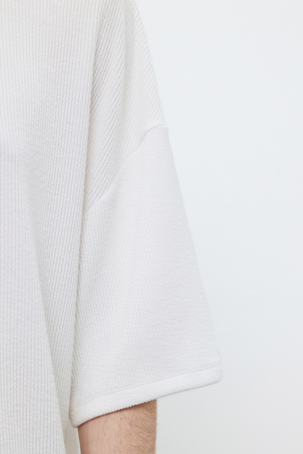 Футболка свободная в рубчик - цвет белый - 6
