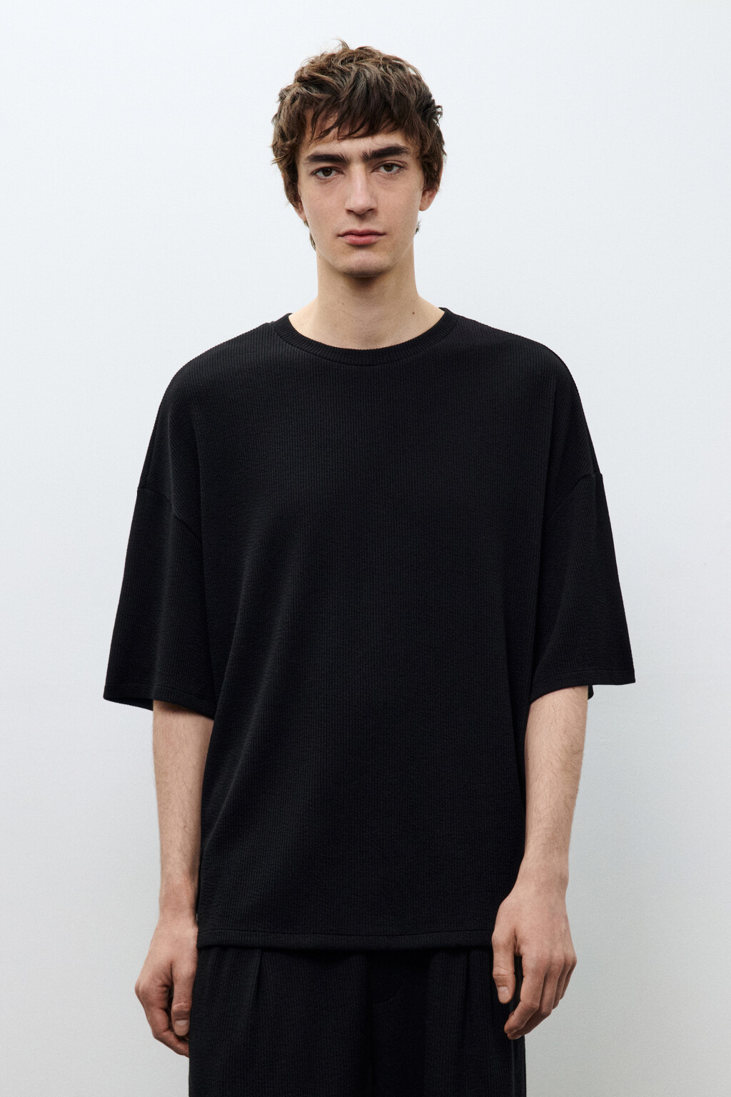 Футболка свободная в рубчик - цвет черный - 2