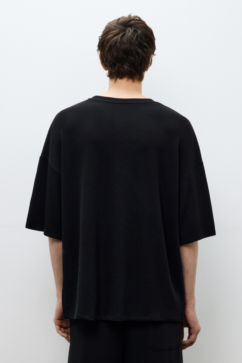 Футболка свободная в рубчик - цвет черный - 3