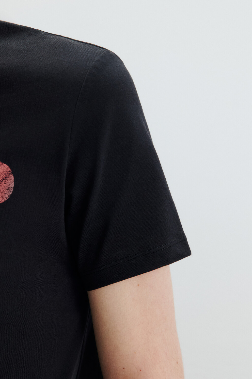 Футболка хлопковая с принтом - цвет черный - 5