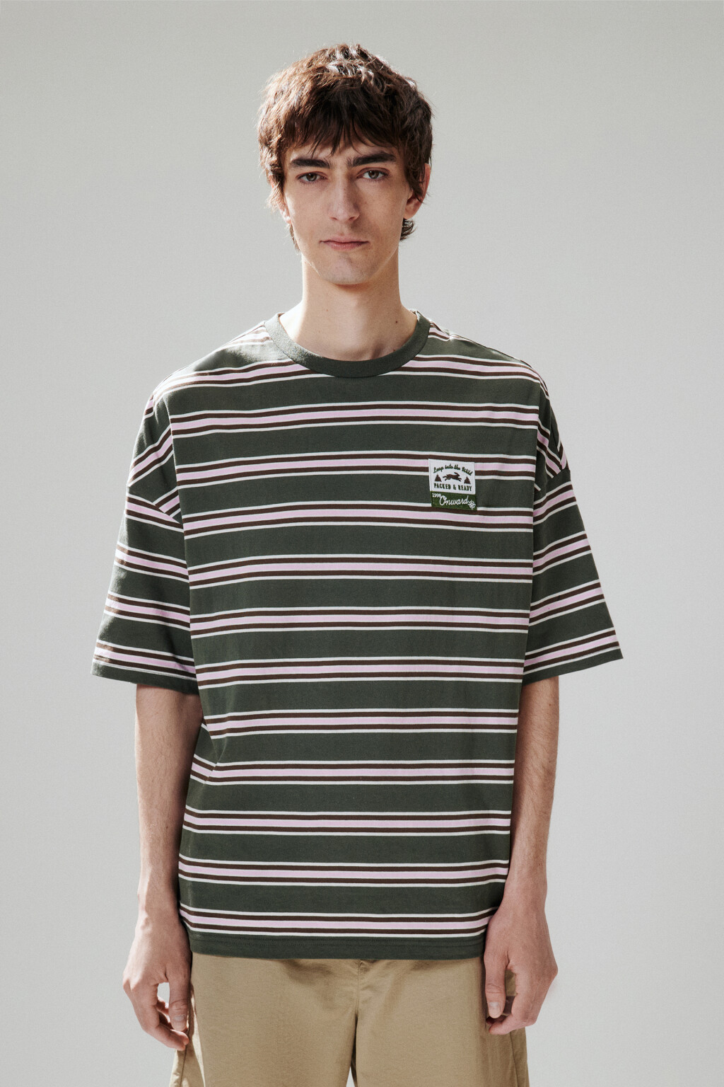 Футболка в полоску с нашивкой - цвет зеленый - 2