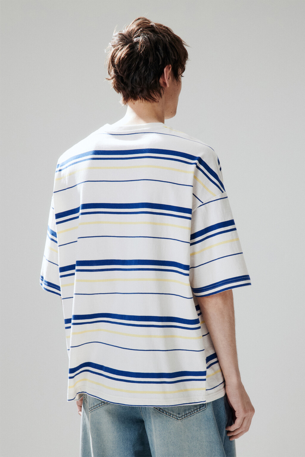 Футболка в полоску с нашивкой - цвет белый - 4