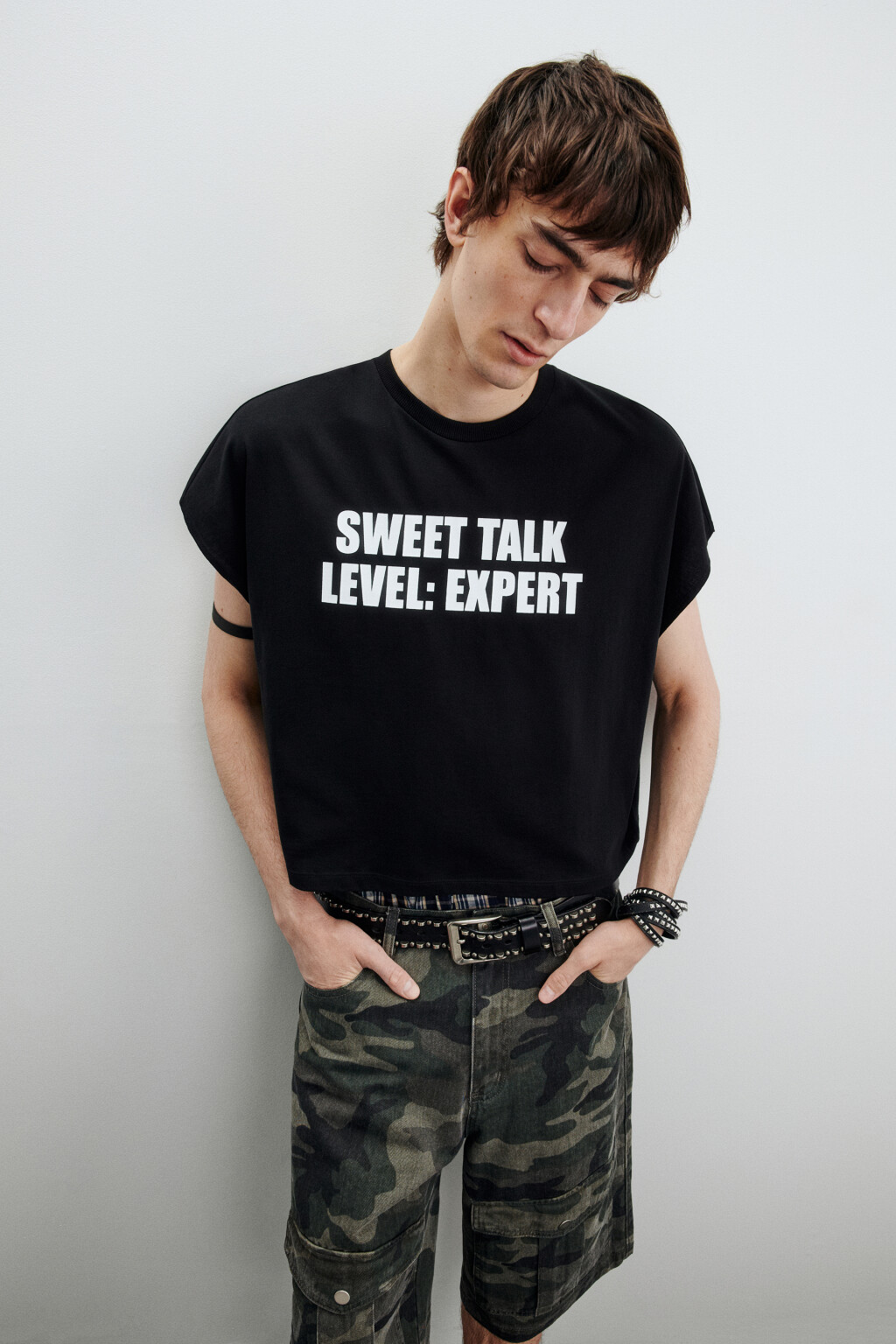 Футболка укороченная без рукавов - цвет черный - 2