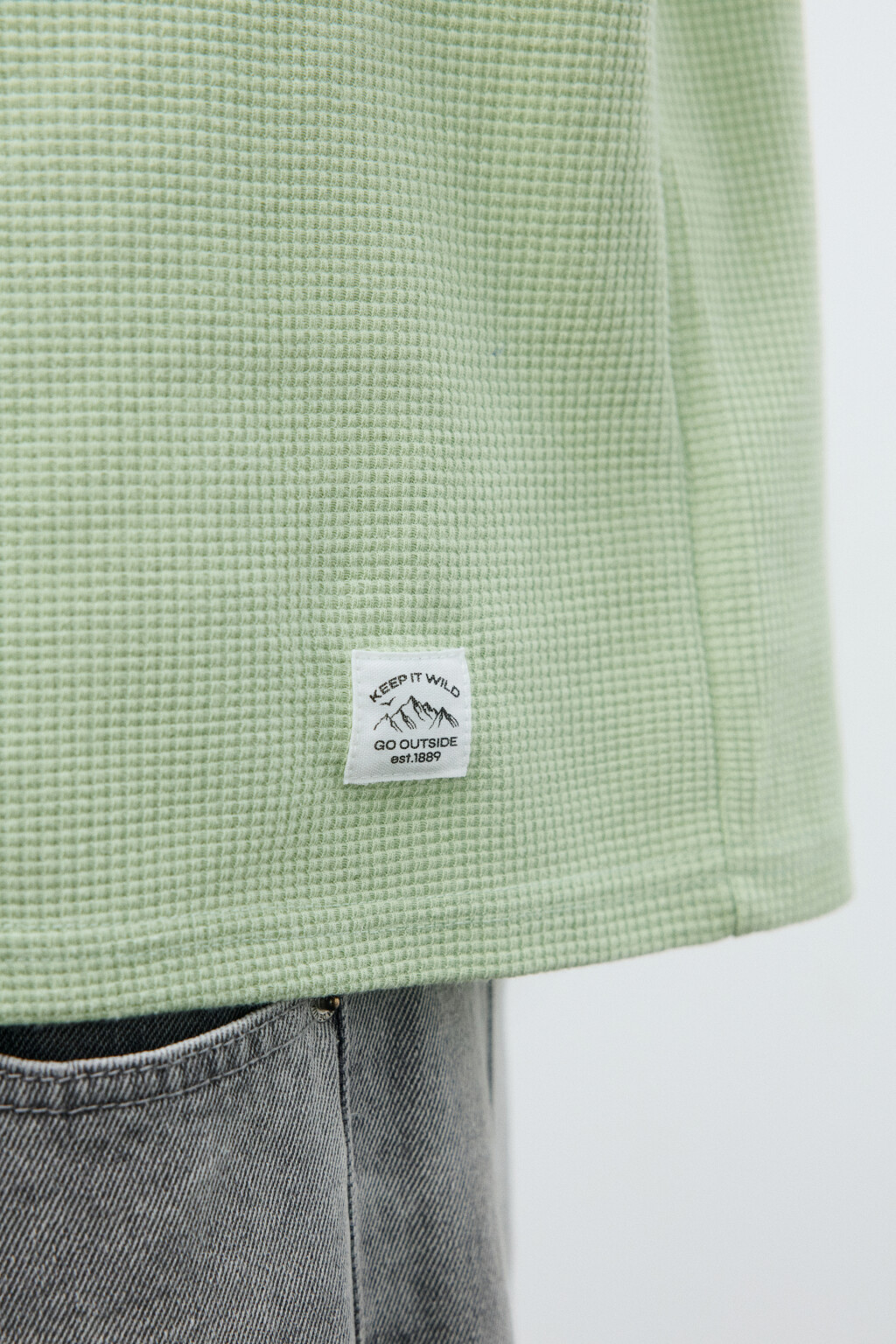 Футболка из фактурной ткани - цвет зеленый - 6