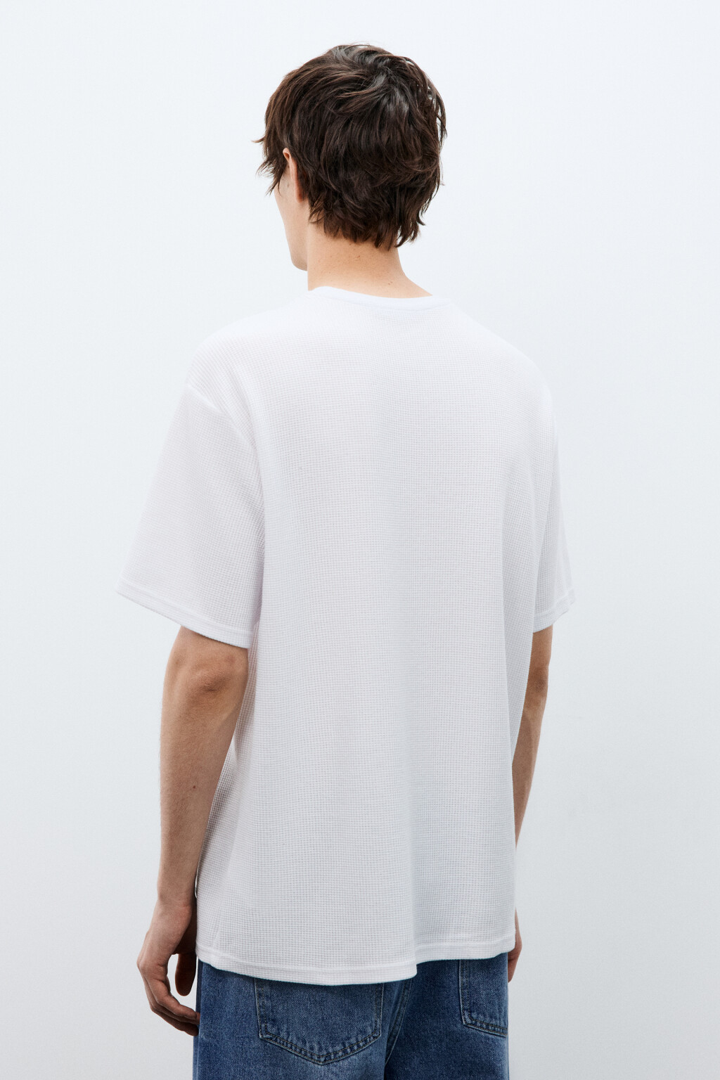 Футболка из фактурной ткани - цвет белый - 3