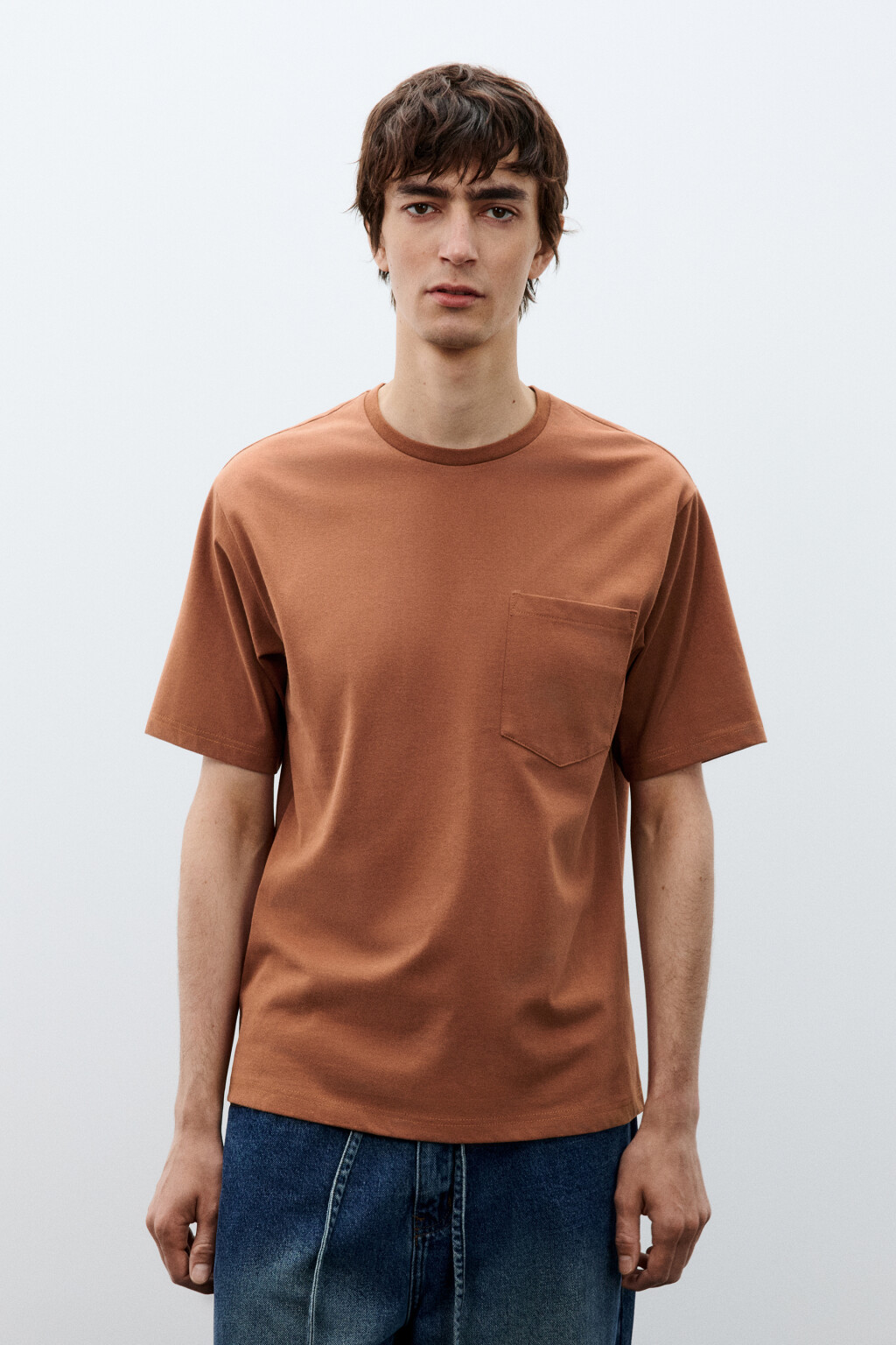 Футболка базовая с карманом - цвет коричневый - 2