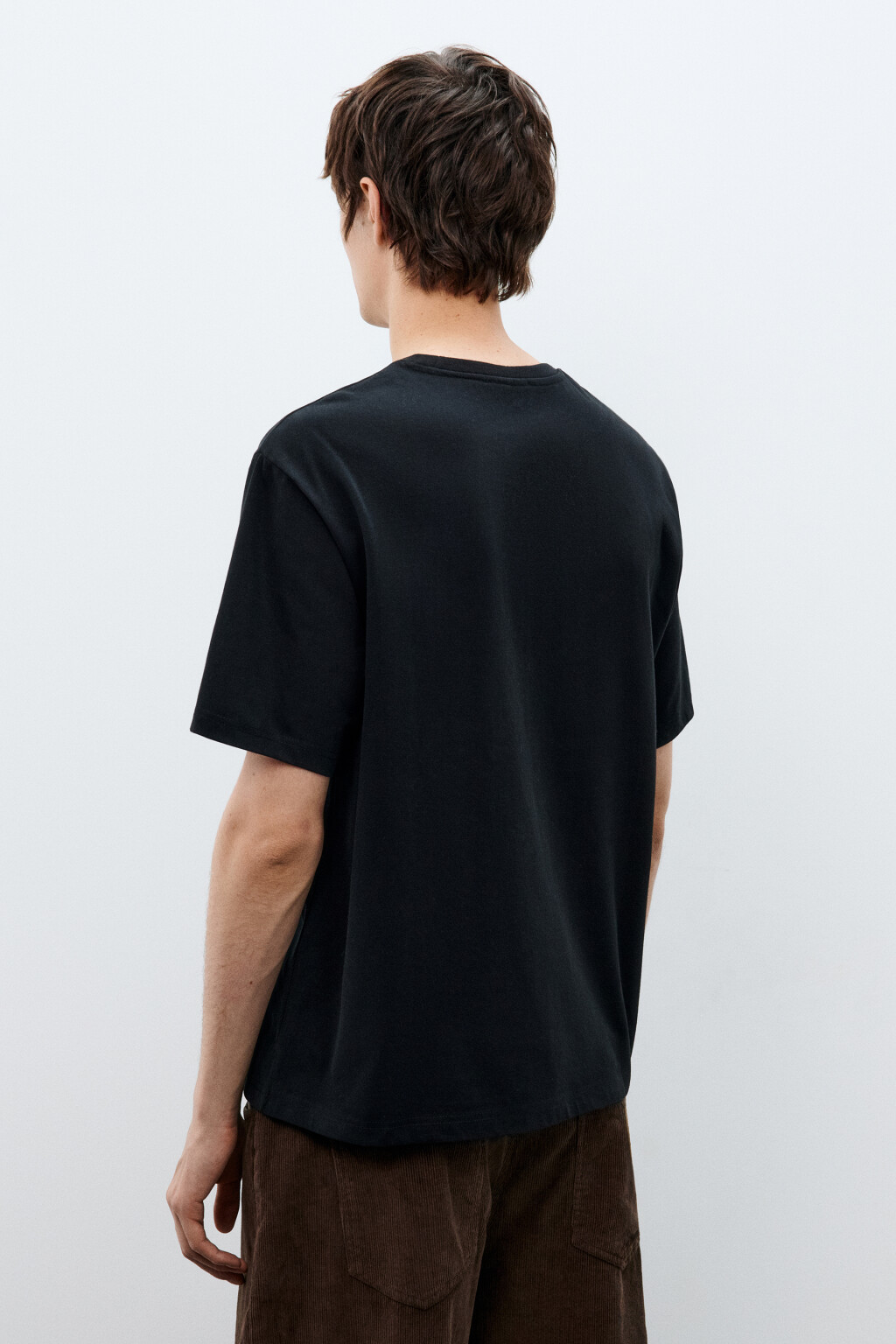 Футболка базовая с карманом - цвет черный - 3