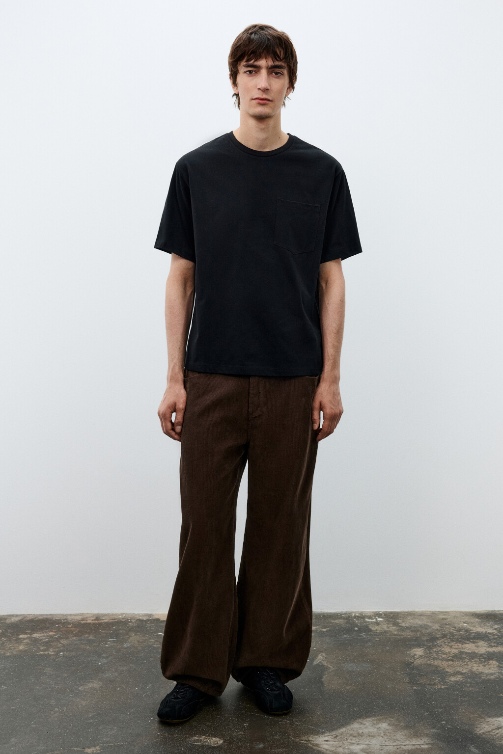 Футболка базовая с карманом - цвет черный - 4