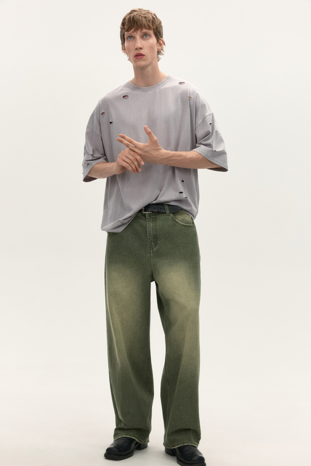 Футболка oversize с рваными элементами - цвет белый - 1