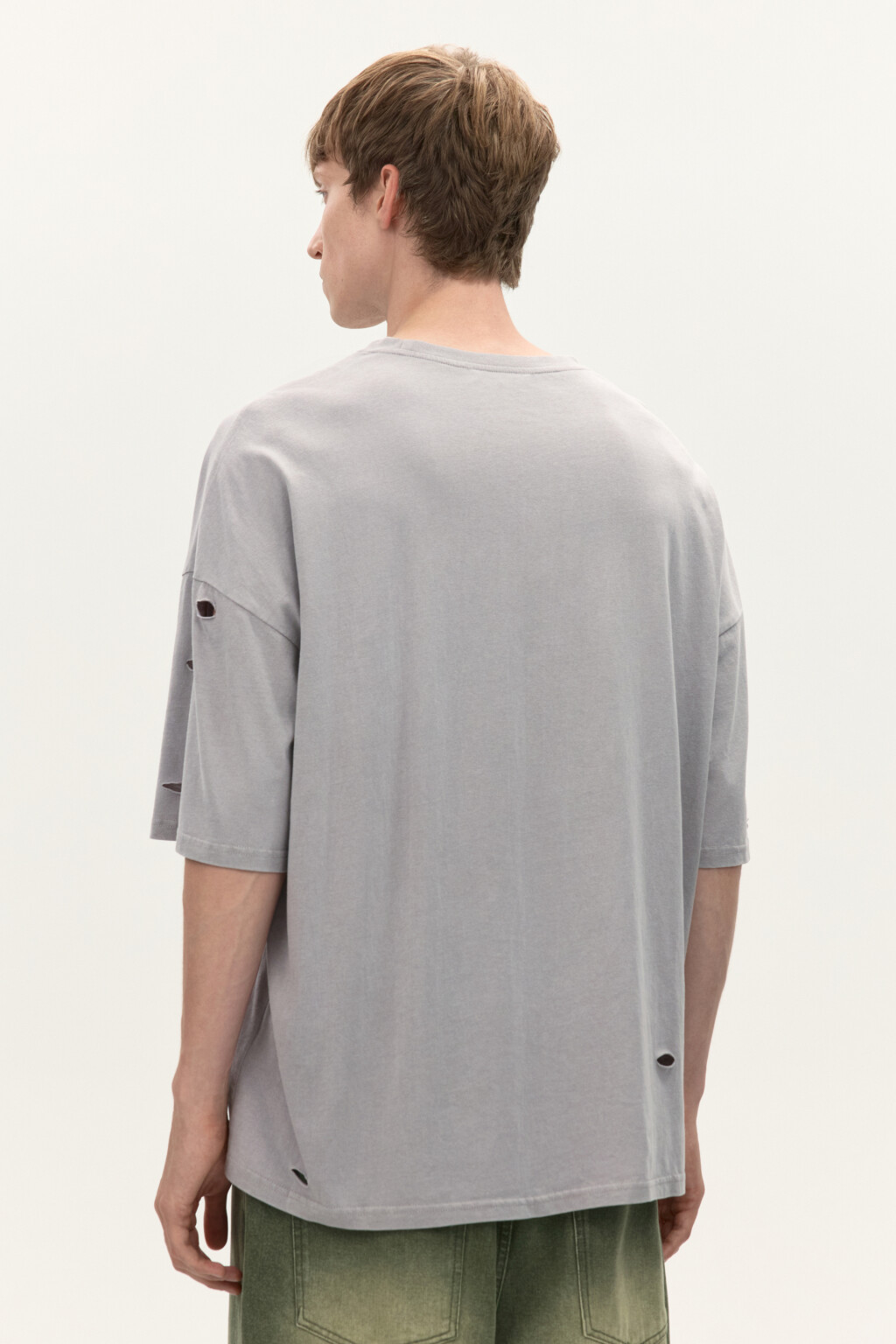 Футболка oversize с рваными элементами - цвет белый - 3