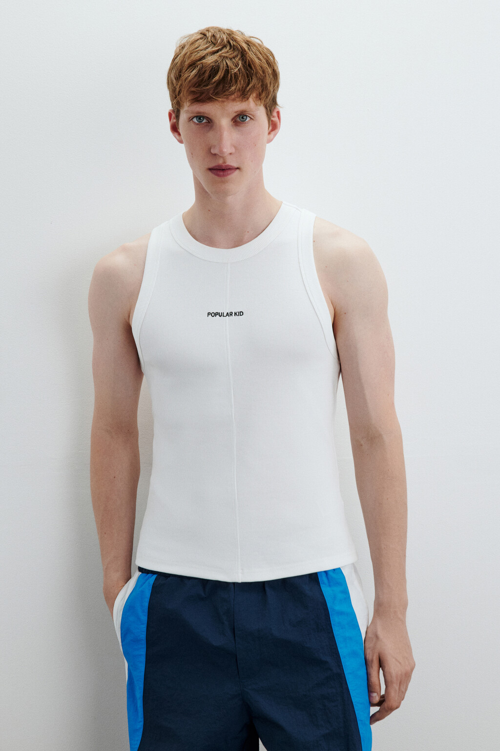 Майка в рубчик с вышивкой - цвет белый - 2