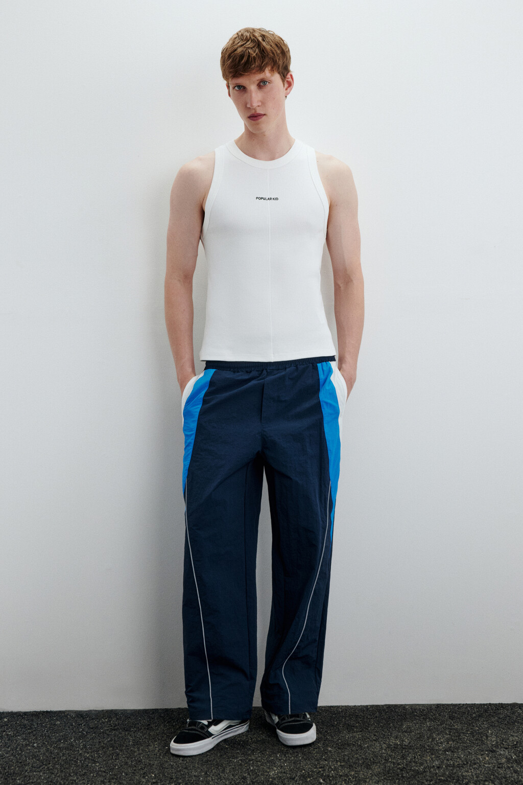 Майка в рубчик с вышивкой - цвет белый - 4