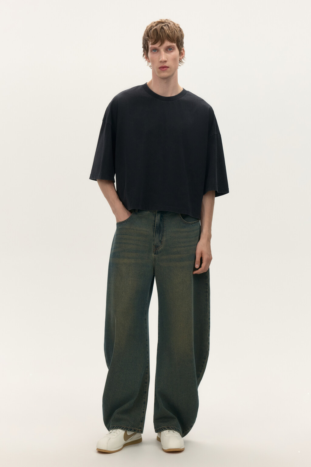 Футболка boxy fit с вареным эффектом - цвет черный - 4