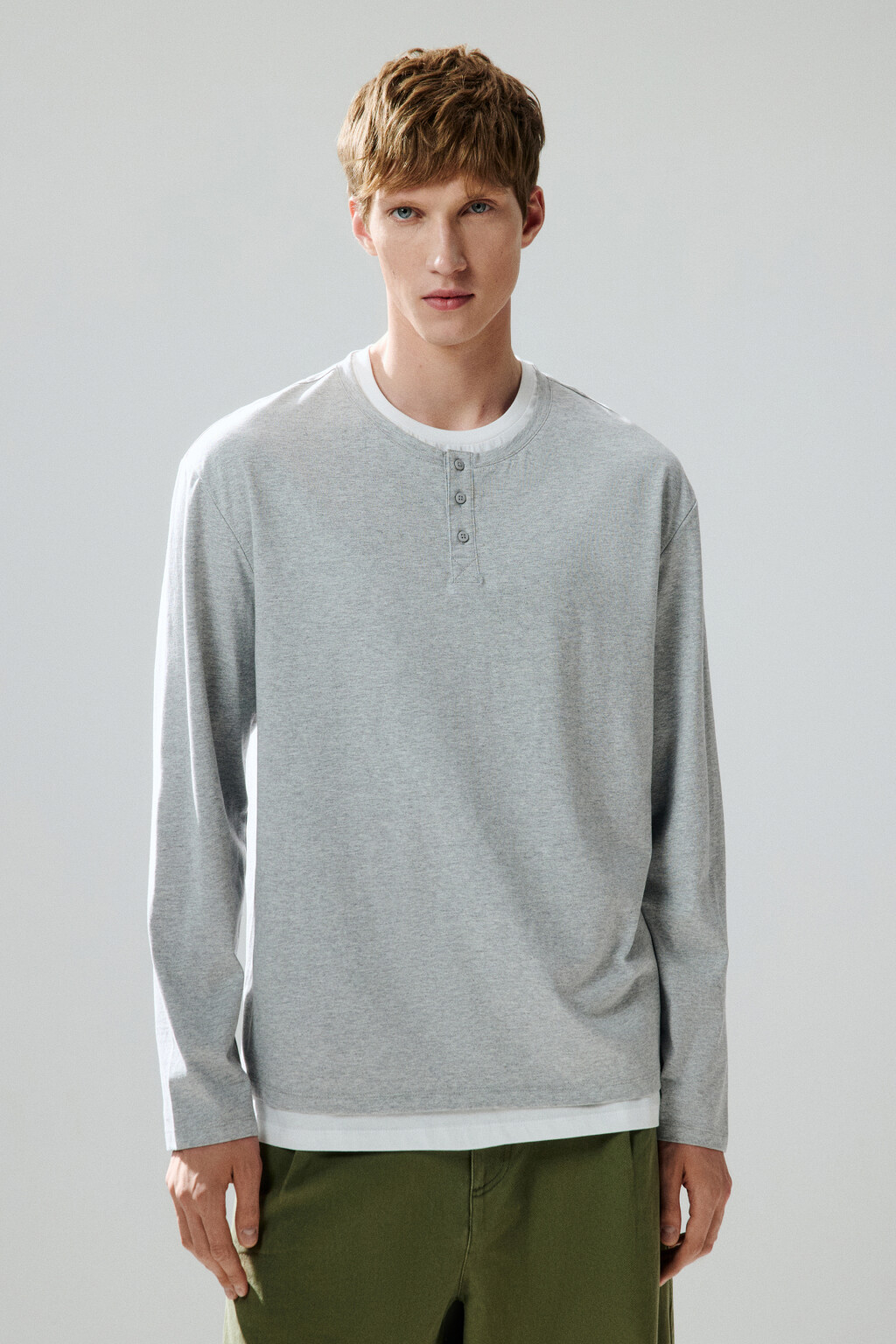 Лонгслив двуслойный с застежкой на груди - цвет серый - 2