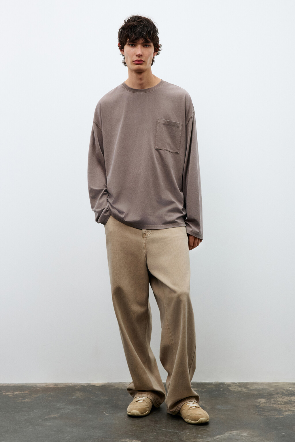 Лонгслив с вареным эффектом и карманом - цвет коричневый - 4