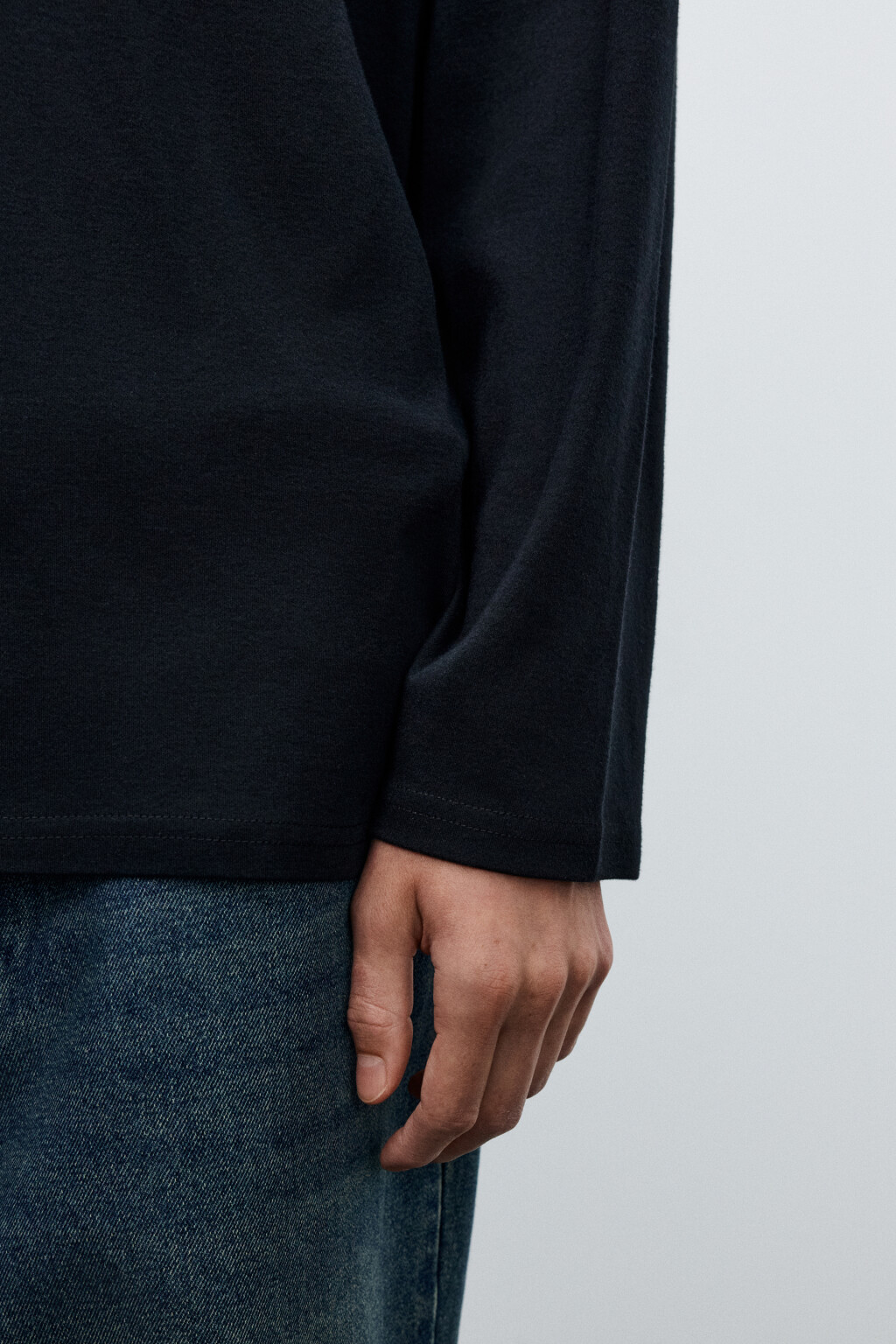 Лонгслив базовый трикотажный - цвет черный - 6