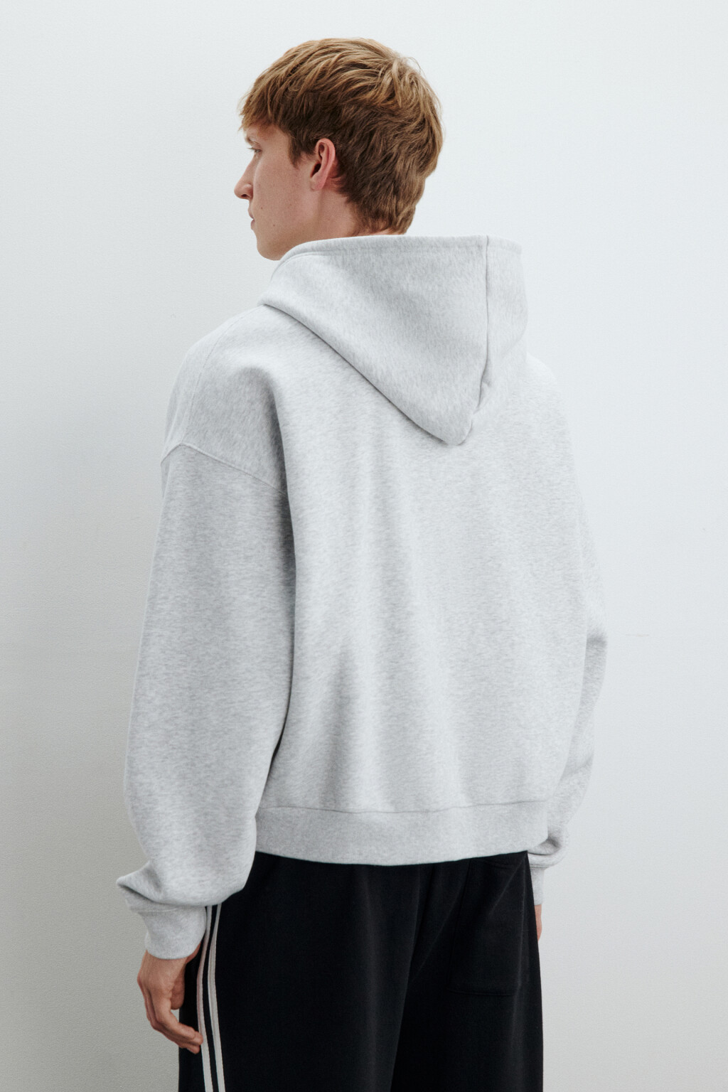 Худи-зипка с вышитой надписью - цвет серый - 5