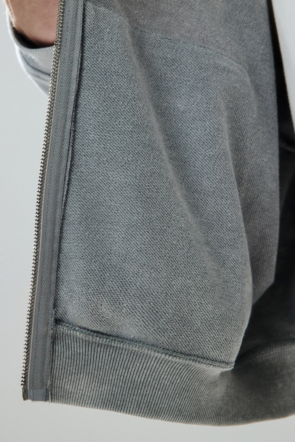 Худи-зипка из футера с вареным эффектом - цвет серый - 7