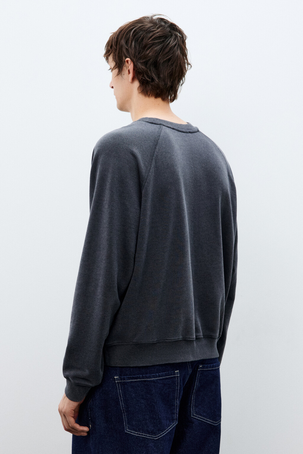 Свитшот из футера с вареным эффектом - цвет черный - 4