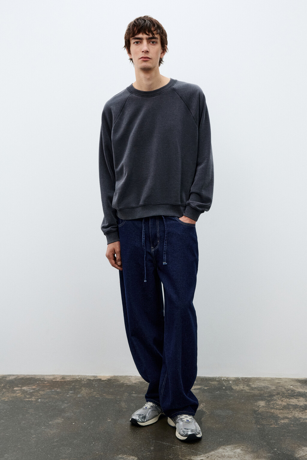 Свитшот из футера с вареным эффектом - цвет черный - 5