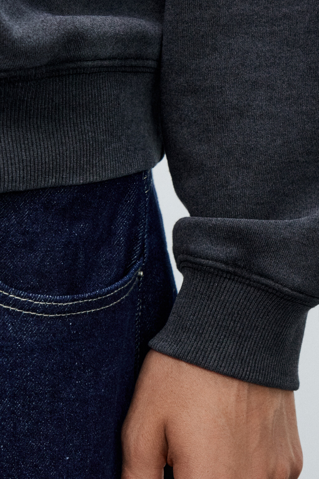 Свитшот из футера с вареным эффектом - цвет черный - 7