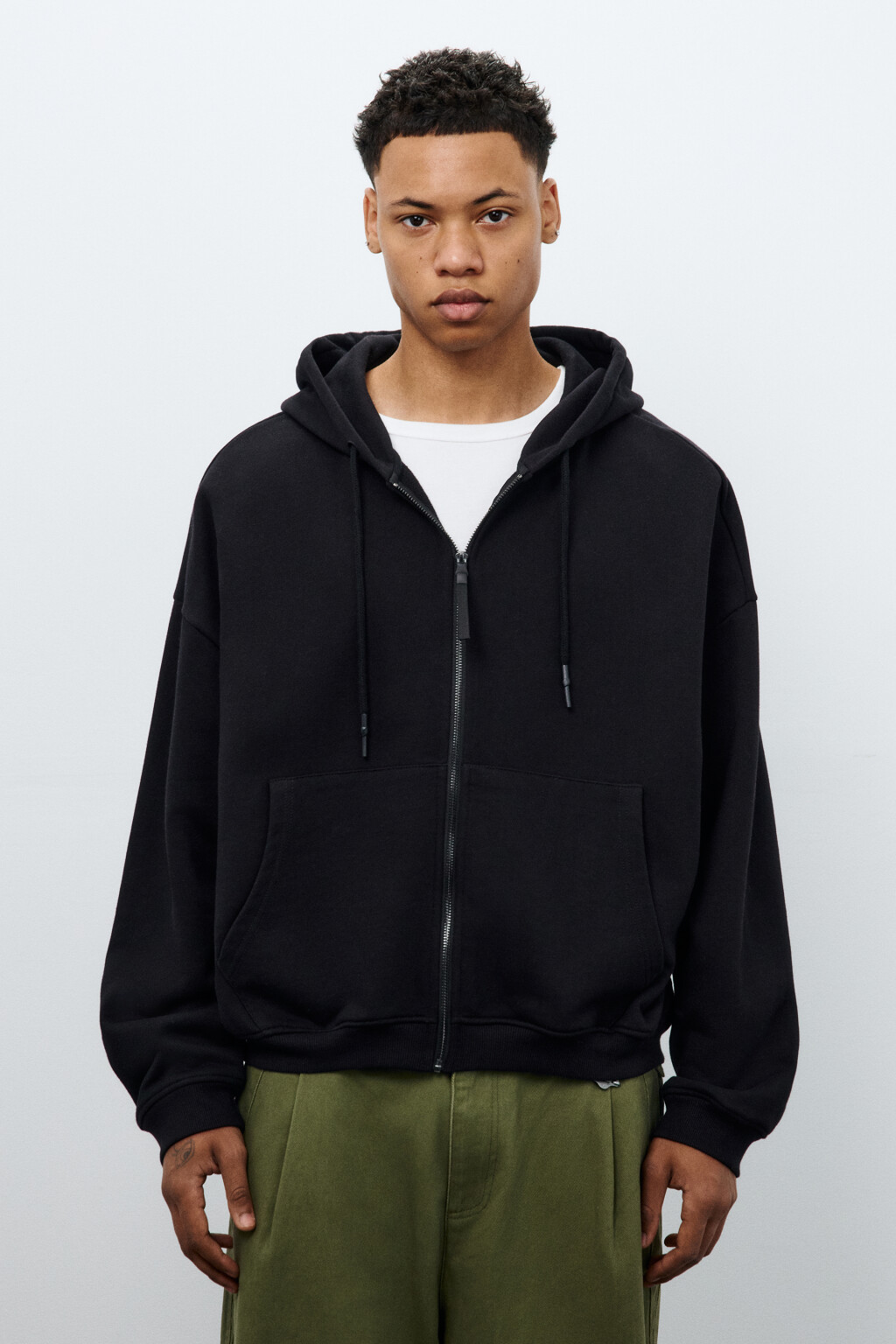 Худи-зипка из футера с капюшоном - цвет черный - 3