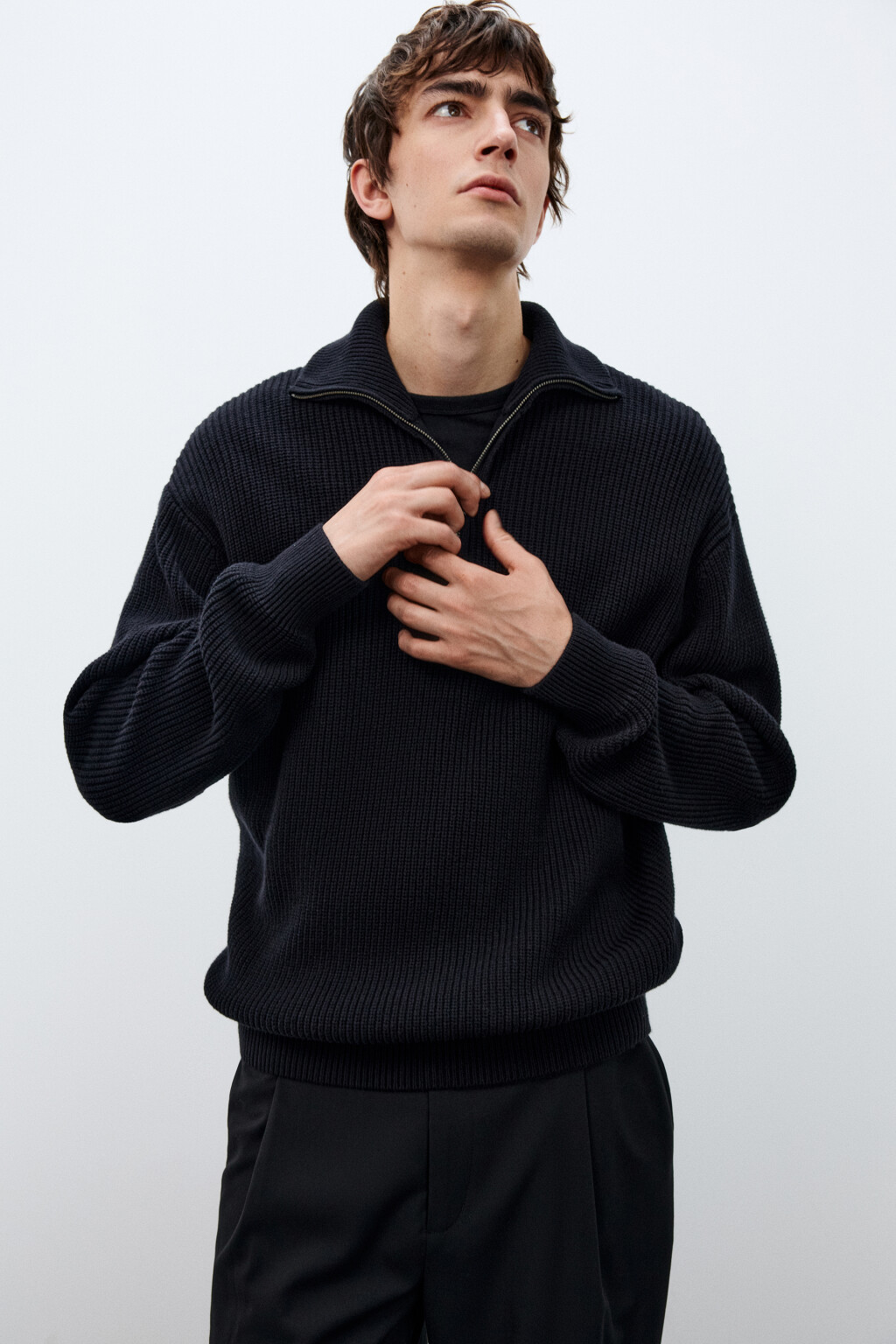 Свитер с воротником на молнии - цвет черный - 1