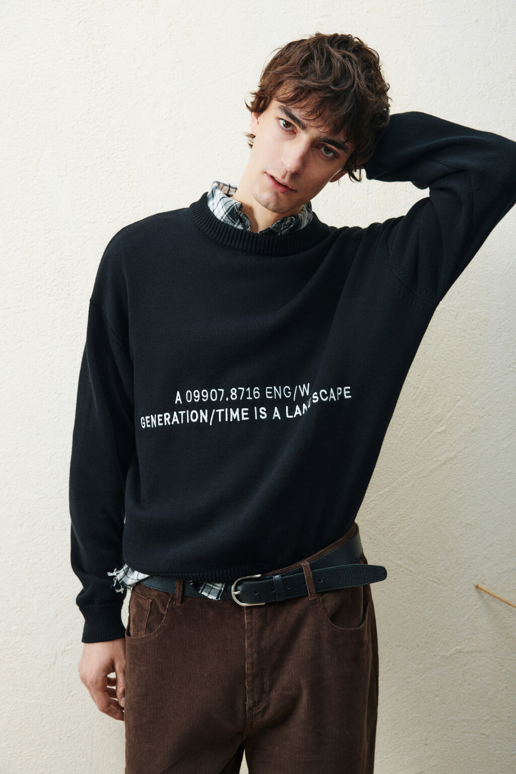 Джемпер вязаный с надписью - цвет черный - 1