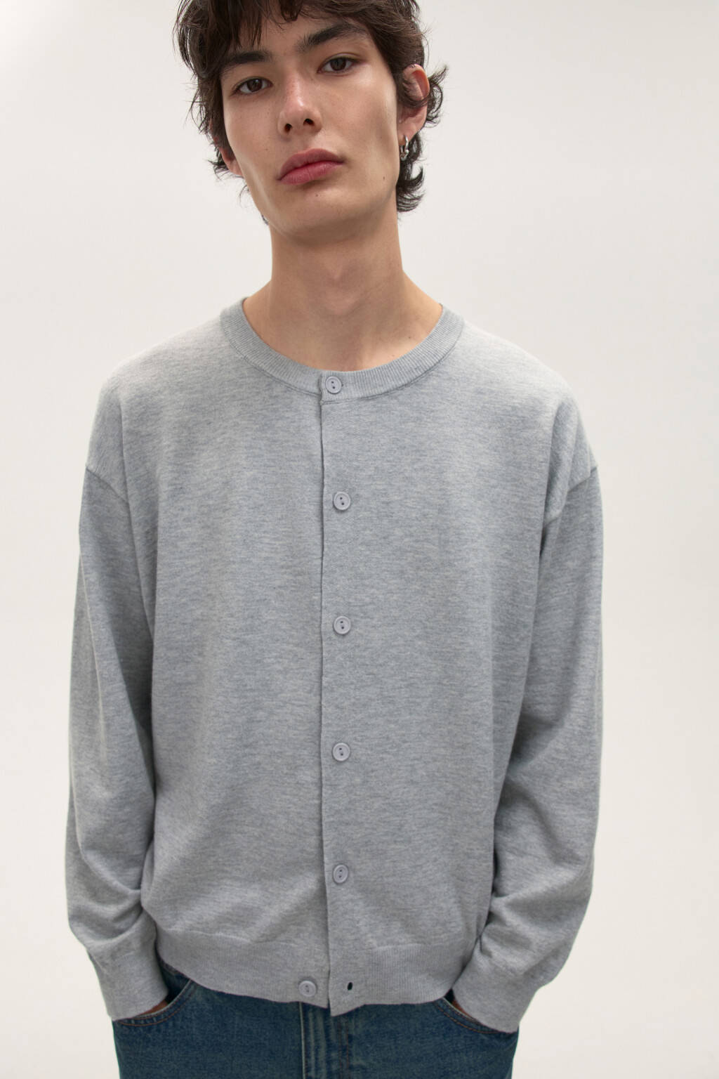 Кардиган трикотажный на пуговицах - цвет серый - 2
