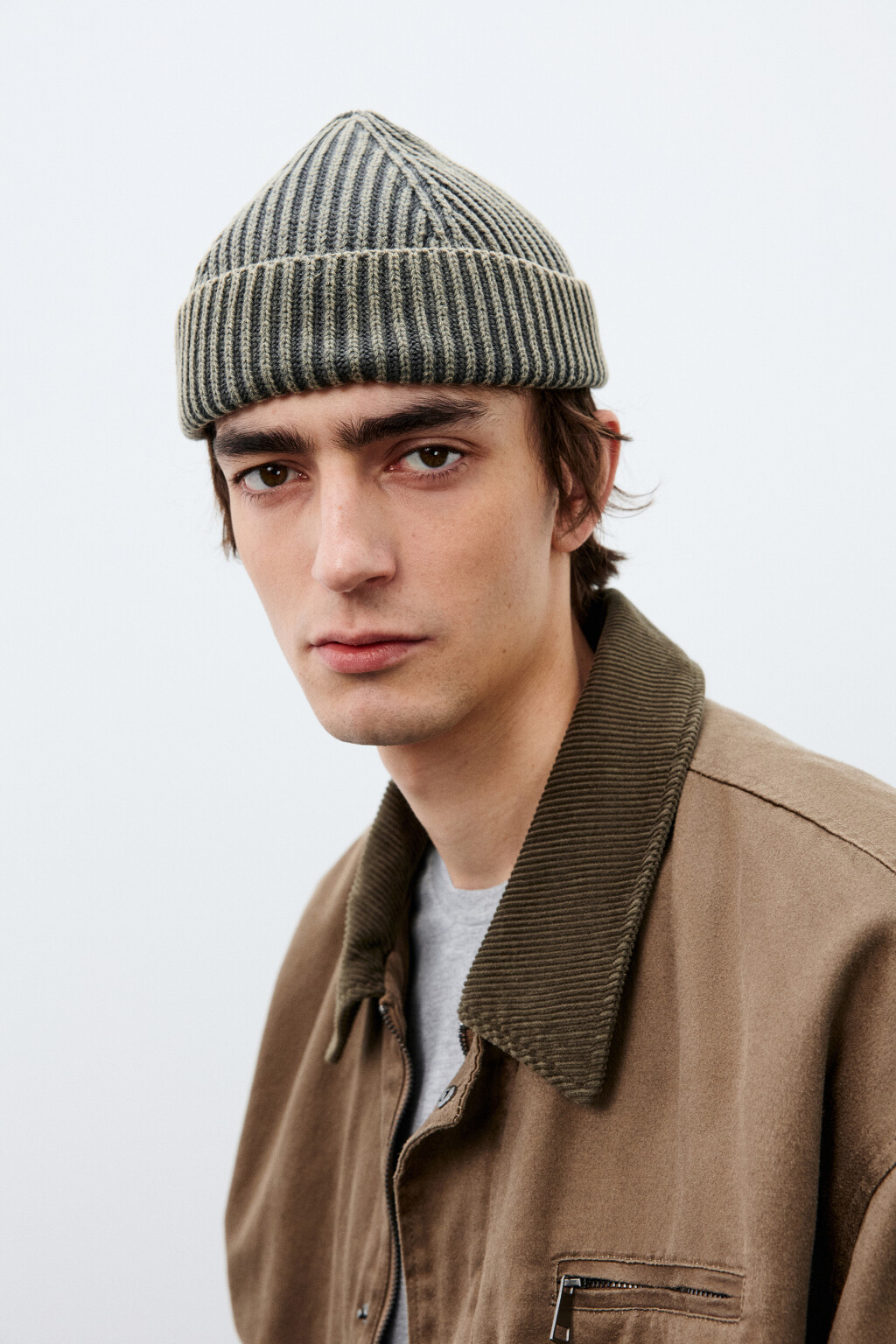 Шапка в рубчик короткая до ушей - цвет серый - 1