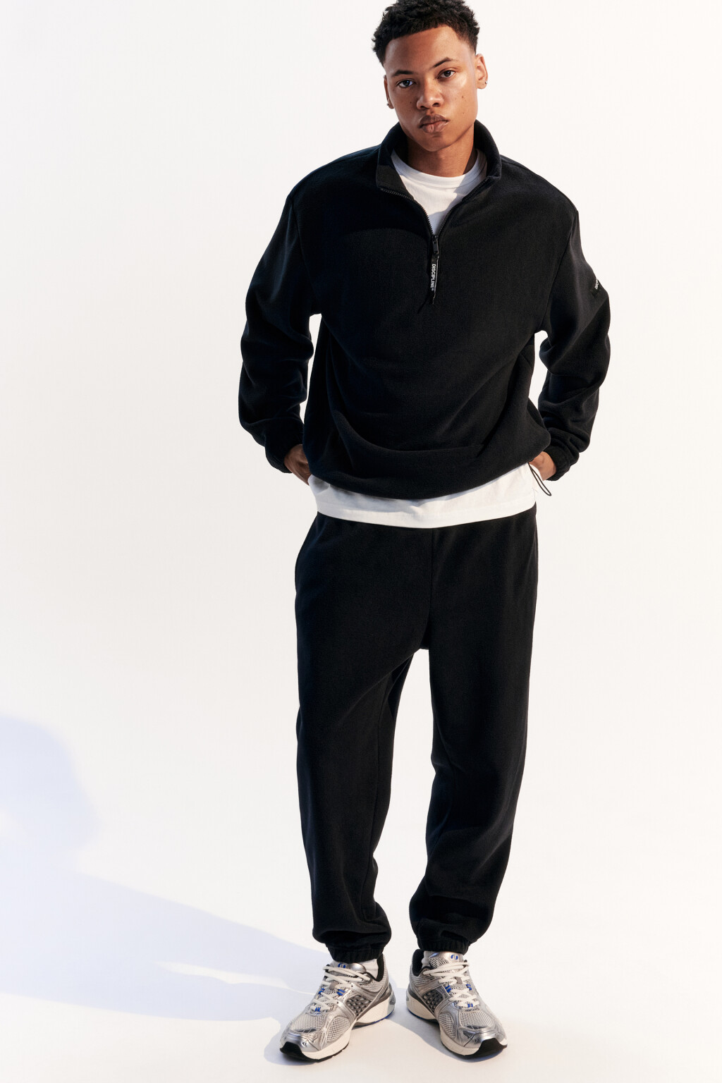 Брюки-джоггеры спортивные - цвет черный - 1