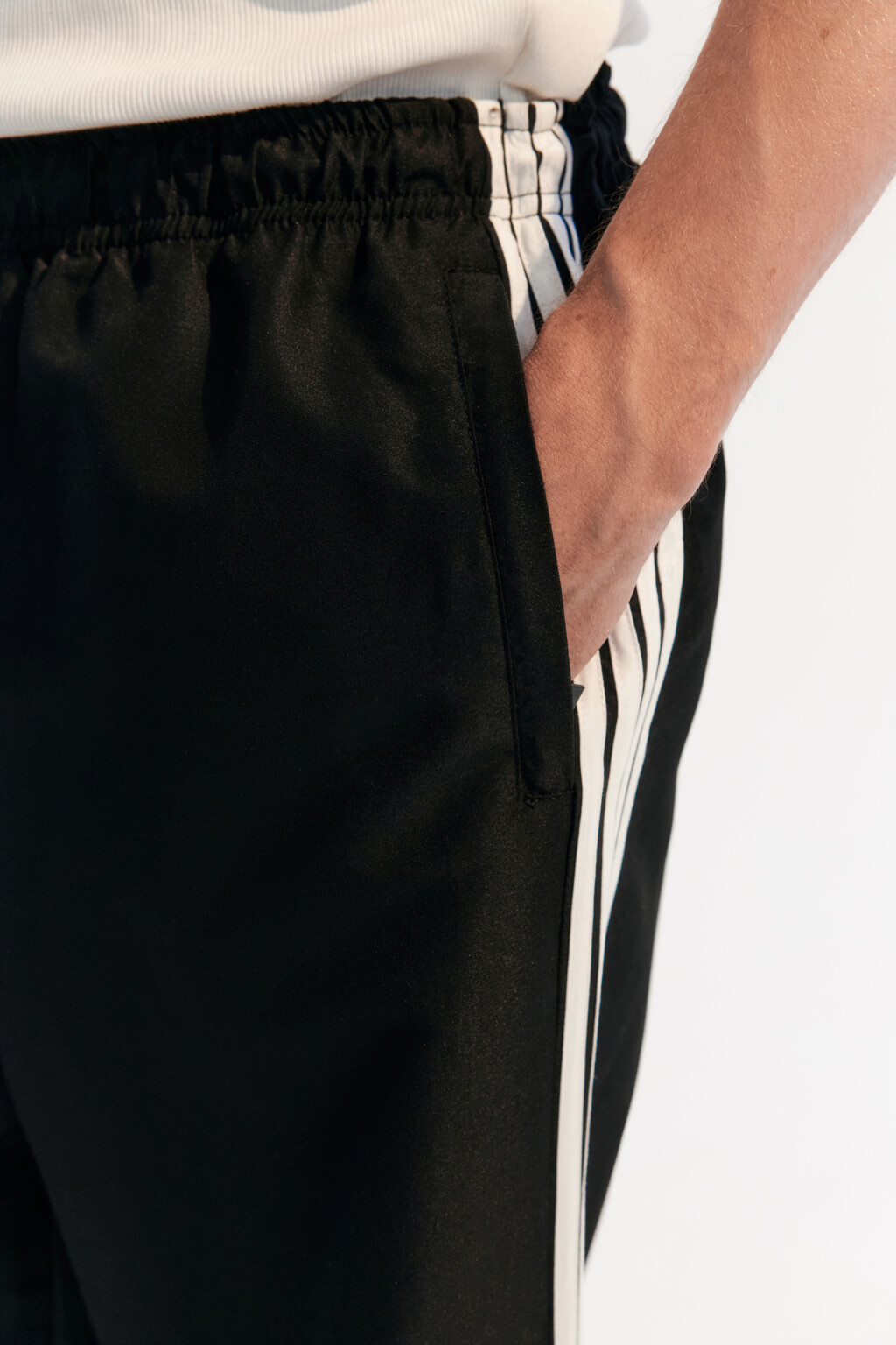 Брюки спортивные с лампасами - цвет черный - 8