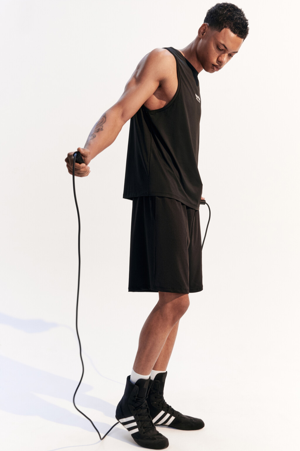 Шорты спортивные с надписью - цвет черный - 1