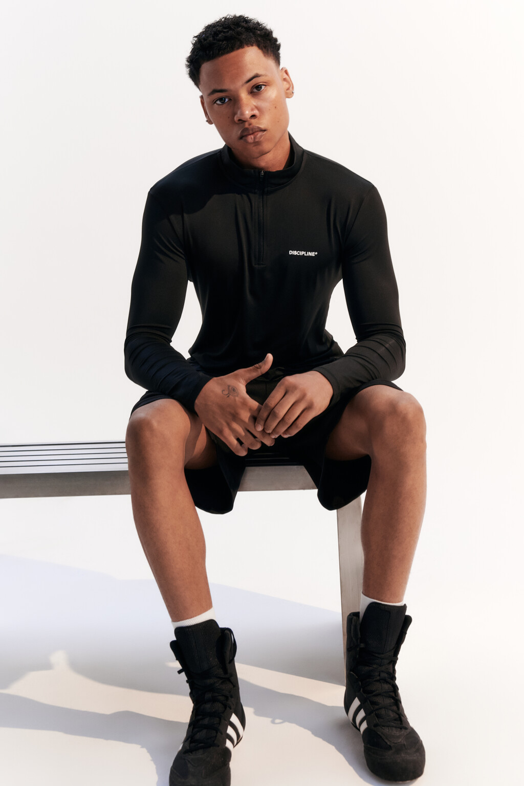 Лонгслив спортивный с надписью - цвет черный - 1