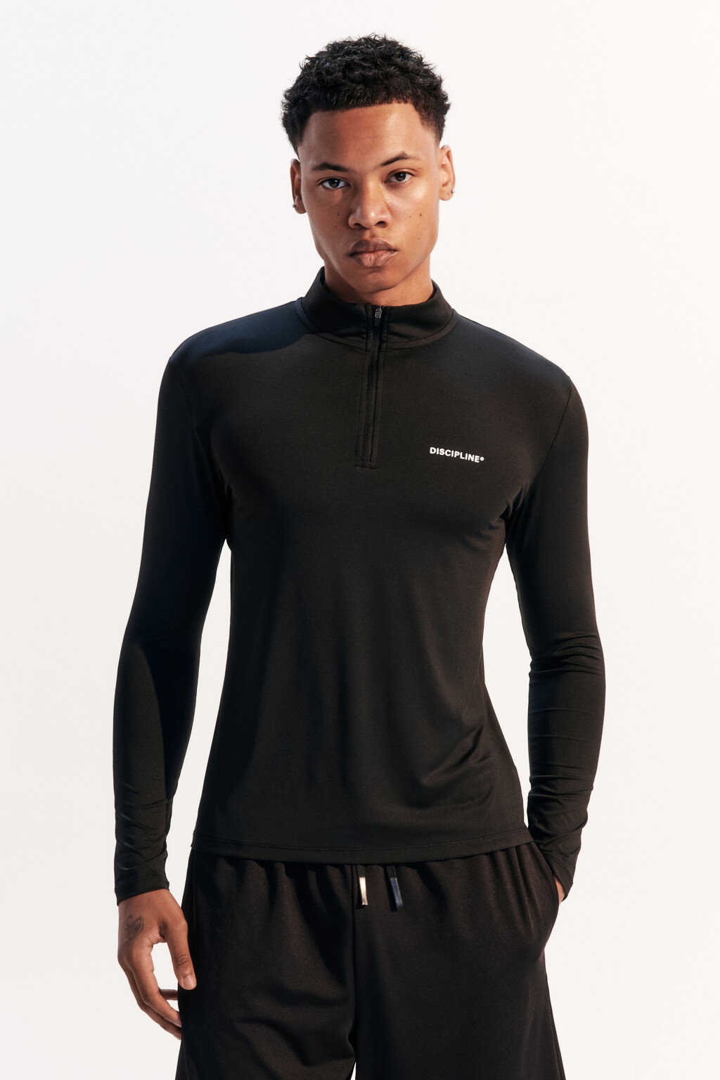 Лонгслив спортивный с надписью - цвет черный - 2