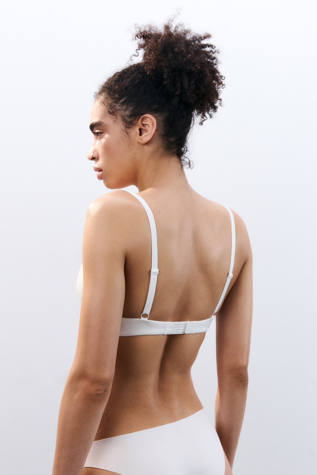 Бюстгальтер-бра базовый с пуш-ап - цвет белый - 4
