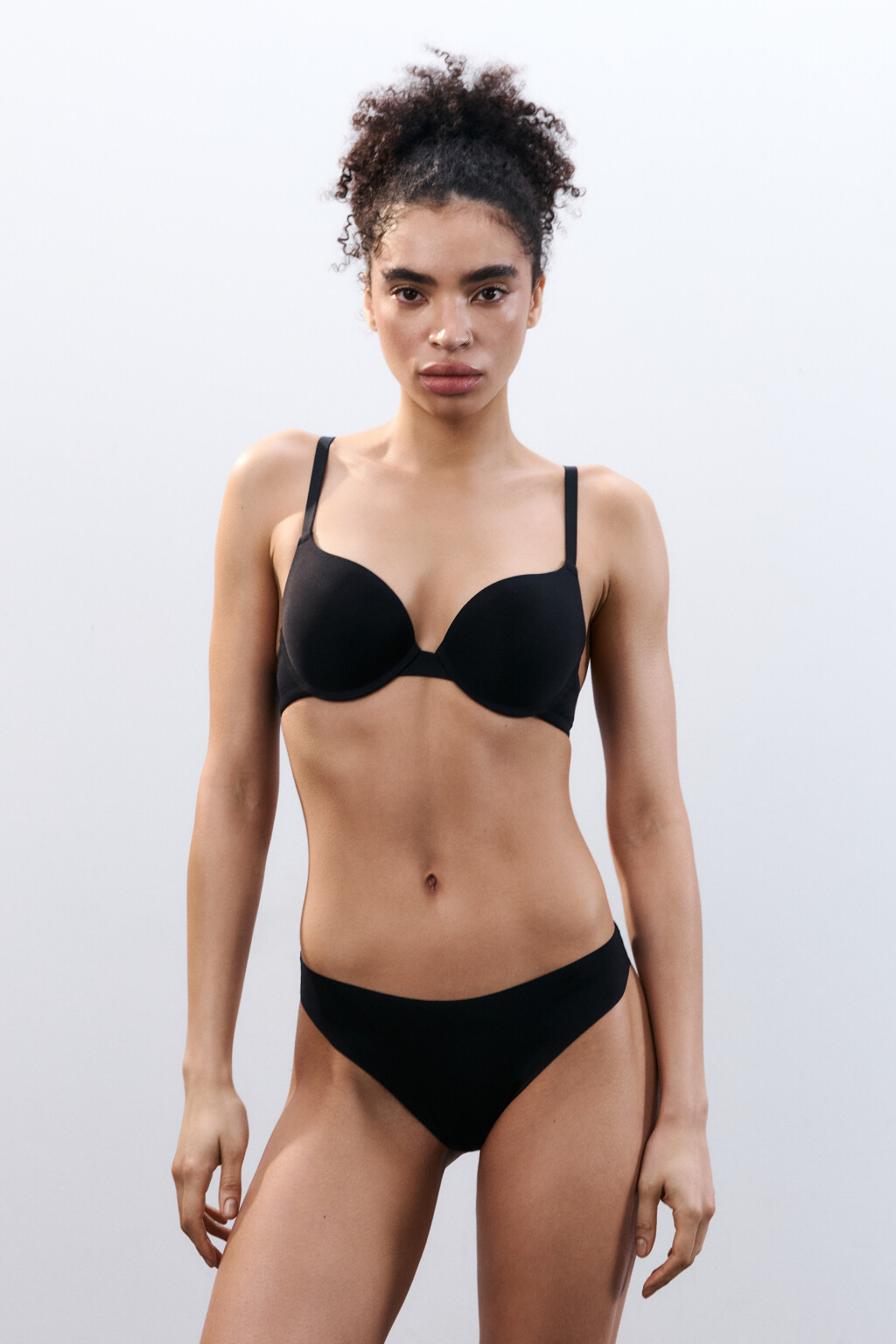 Бюстгальтер-бра базовый с пуш-ап - цвет черный - 4