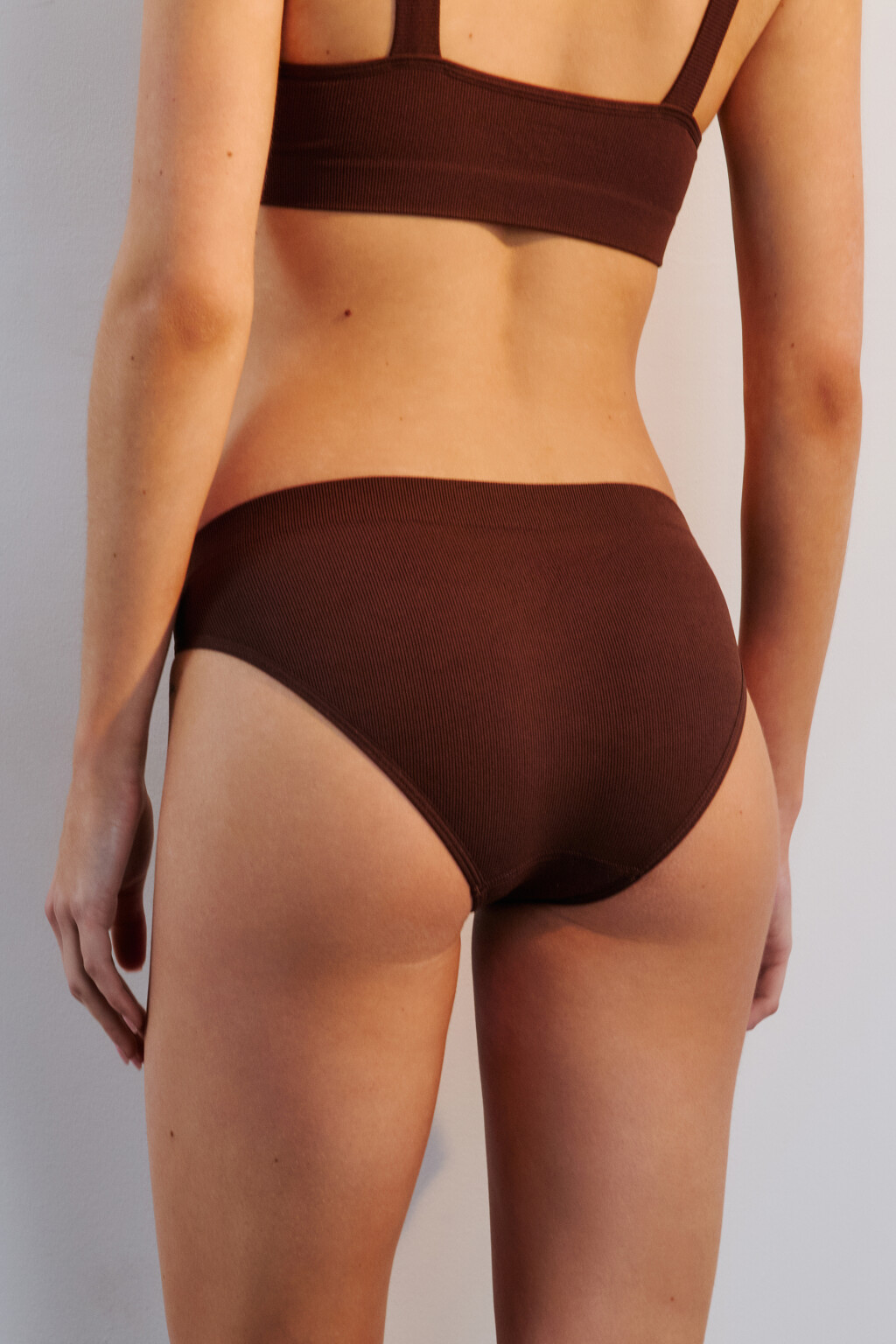 Трусы-слипы бесшовные базовые - цвет коричневый - 3