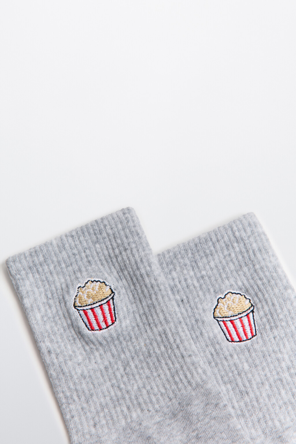 Носки высокие с вышивкой фастфуд - цвет серый - 2