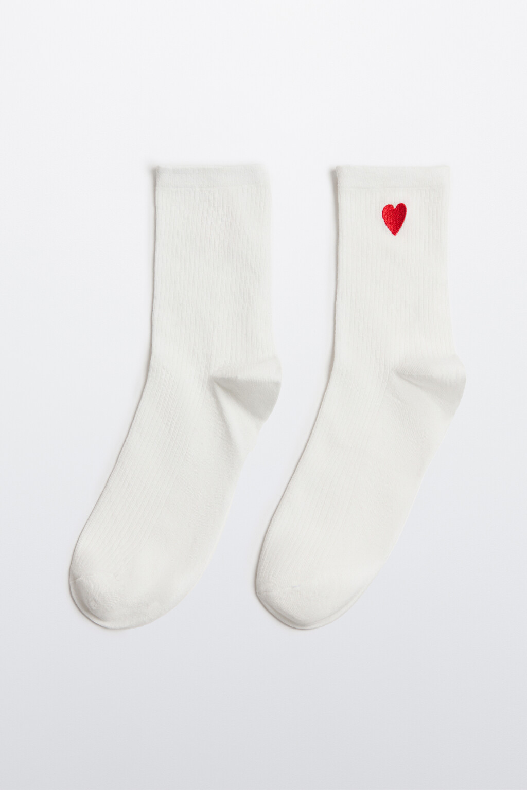 Носки высокие с вышивкой-сердечком - цвет ванильный - 1