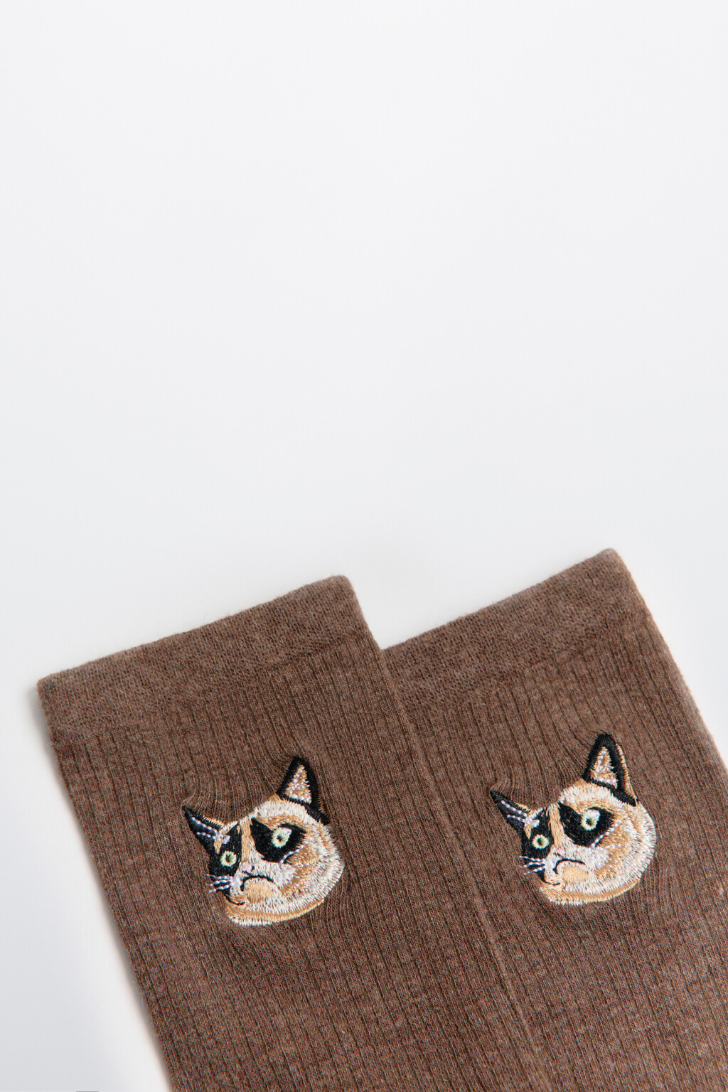 Носки с вышитыми котиками - цвет коричневый - 2