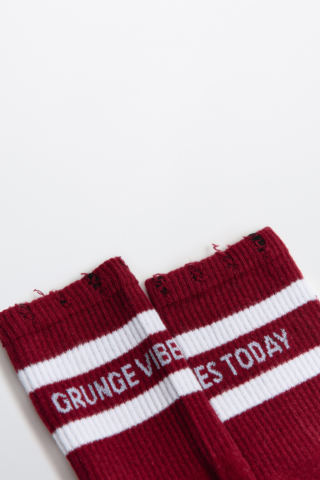Носки с полосками и надписью - цвет бордовый - 2