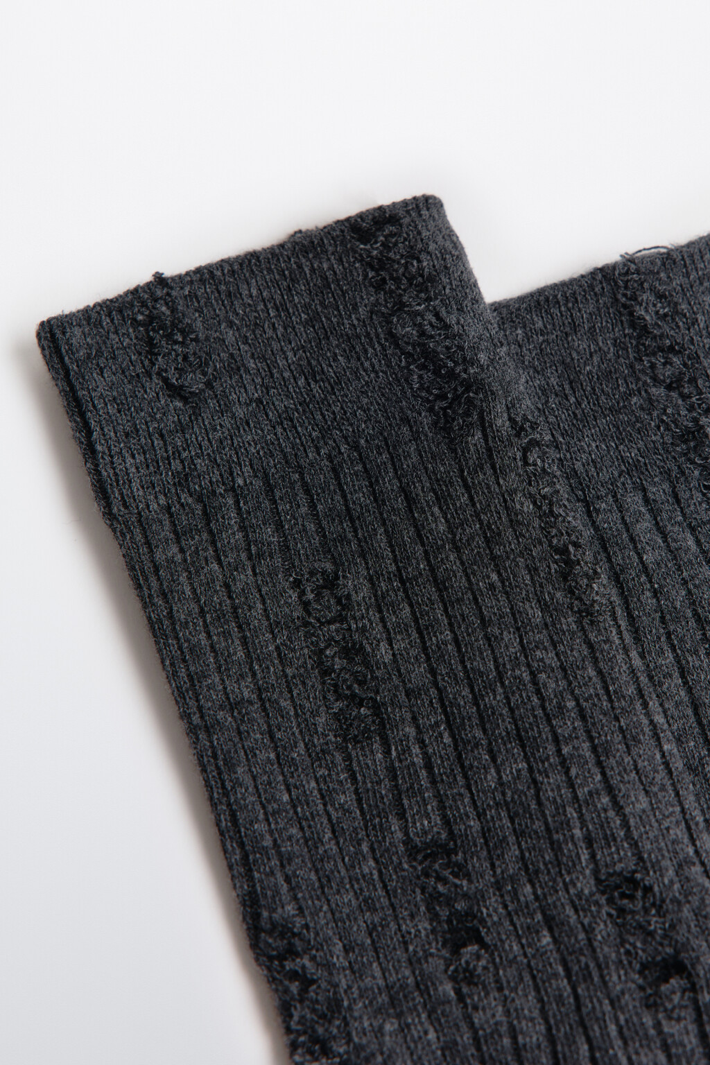 Гольфы рваные в рубчик - цвет серый - 3