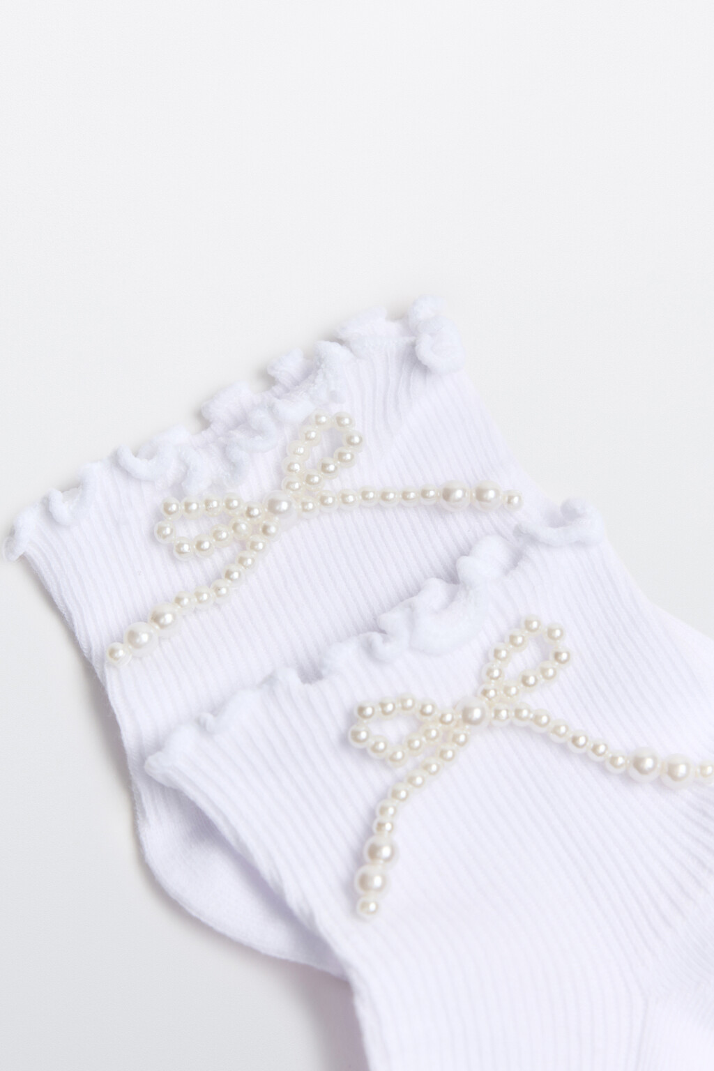 Носки с оборками и бантами из бусин - цвет белый - 2