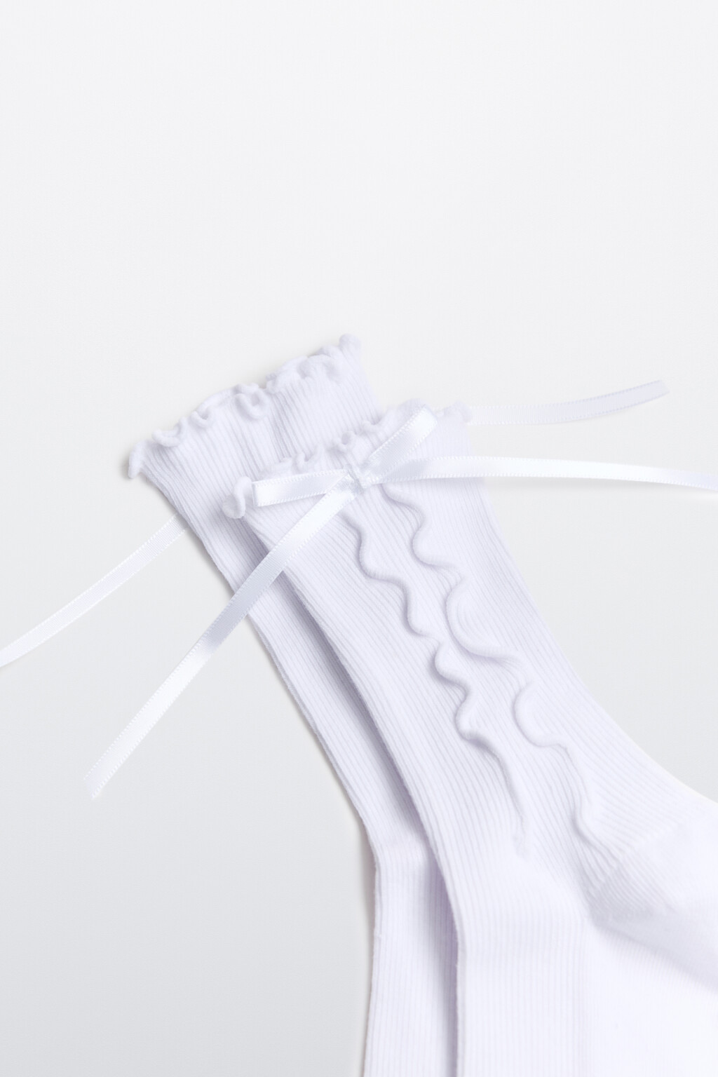Носки с оборками и бантиками - цвет белый - 2