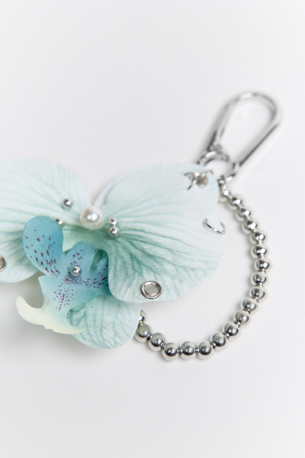 Брелок-обвес в виде цветка - цвет серый - 2