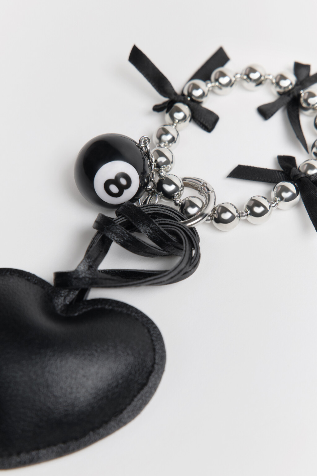 Брелок-обвес с сердечком и бантиками - цвет мультиколор - 2