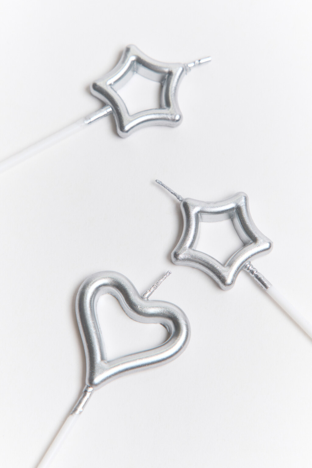 Набор свечей для торта (3 штуки) - цвет серый - 2