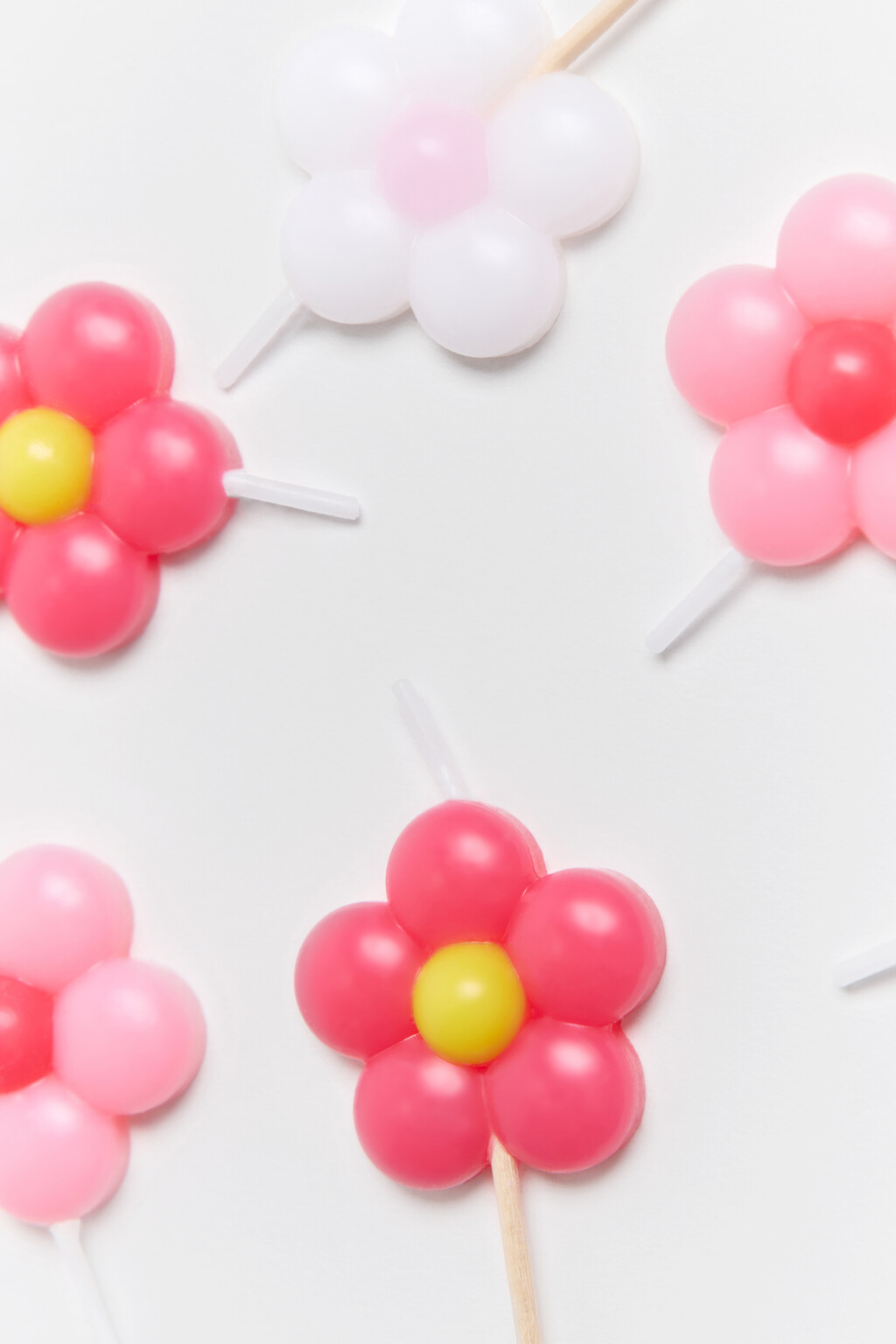 Набор праздничных свечей (6 штук) - цвет мультиколор - 2