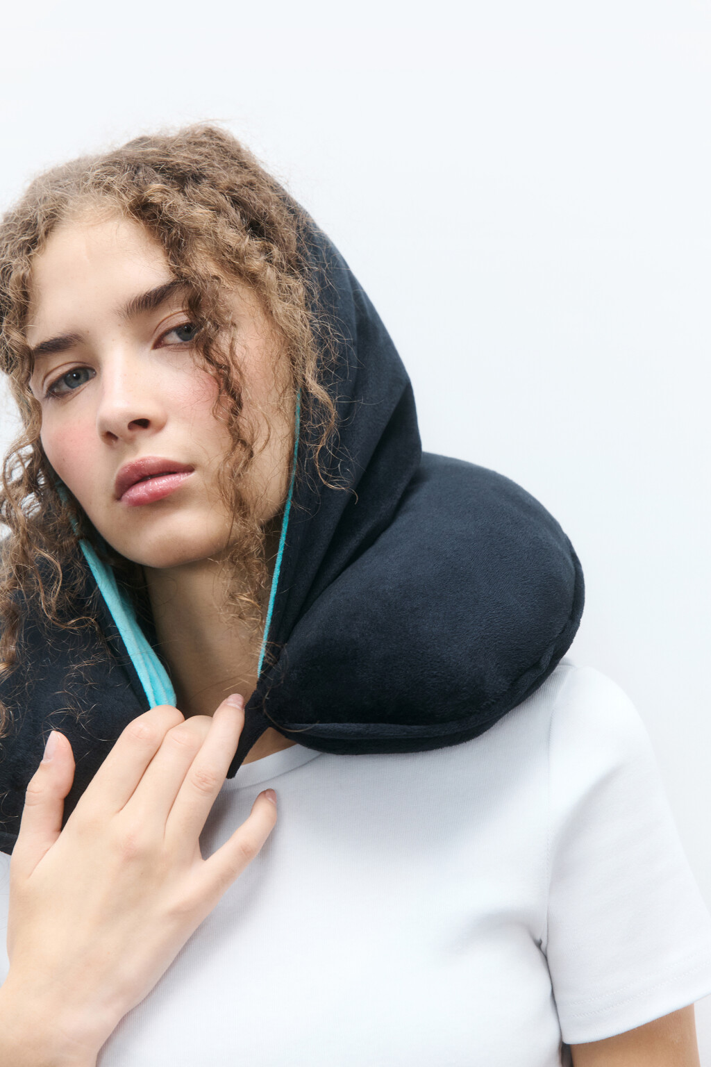 Подушка для шеи с капюшоном - цвет голубой - 5